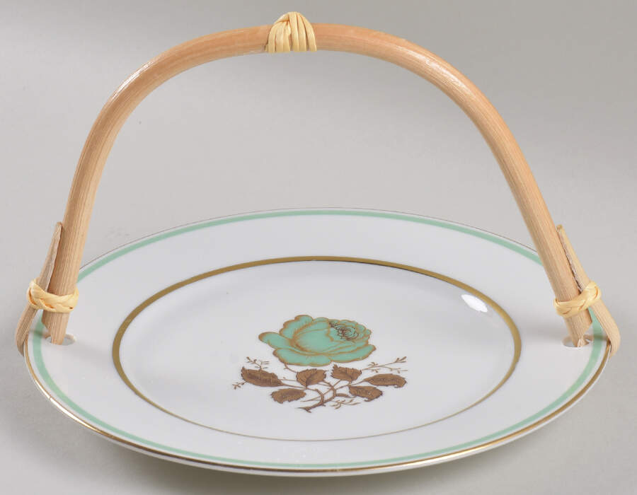 Minerva 5 3/8"-5 5/8" Bamboo Handled Serving Plate  HC by Baronet-1