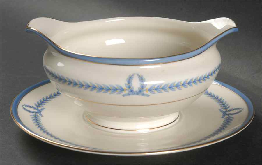 The Trend Gravy Boat with Attached Underplate by Baronet-1