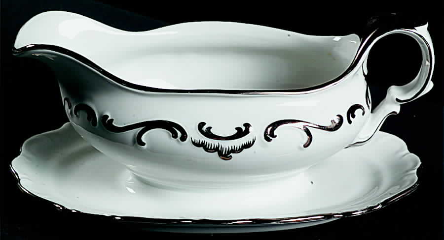 Romance Gravy Boat with Attached Underplate by Bavarian Crest-1