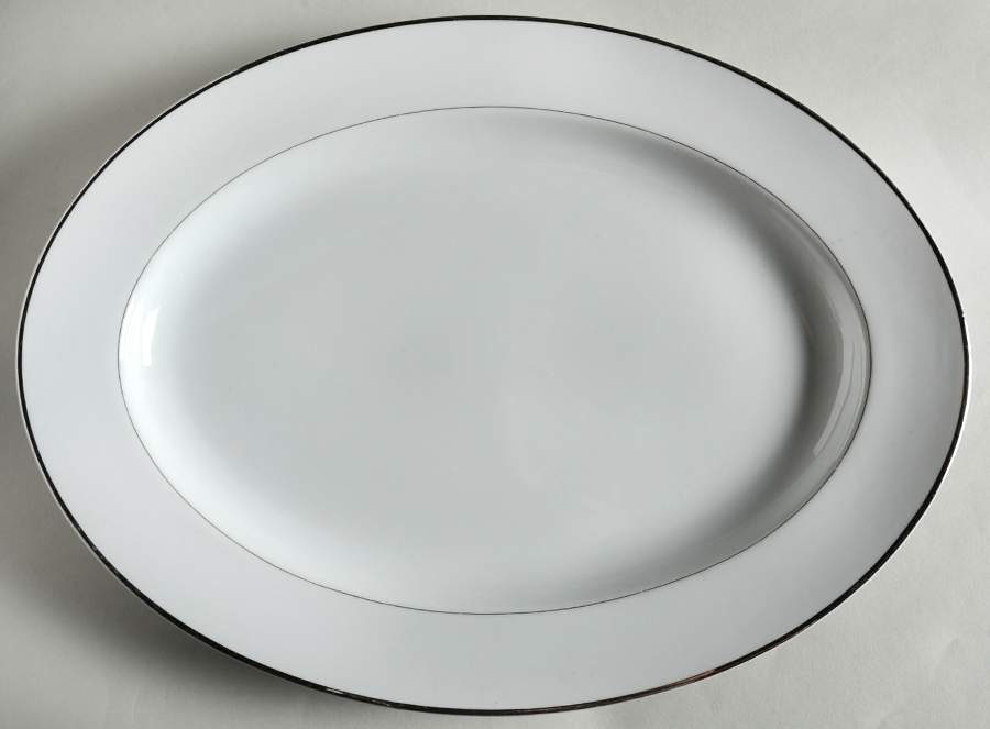 Liana Platinum 14" Oval Serving Platter by Berkeley House-1