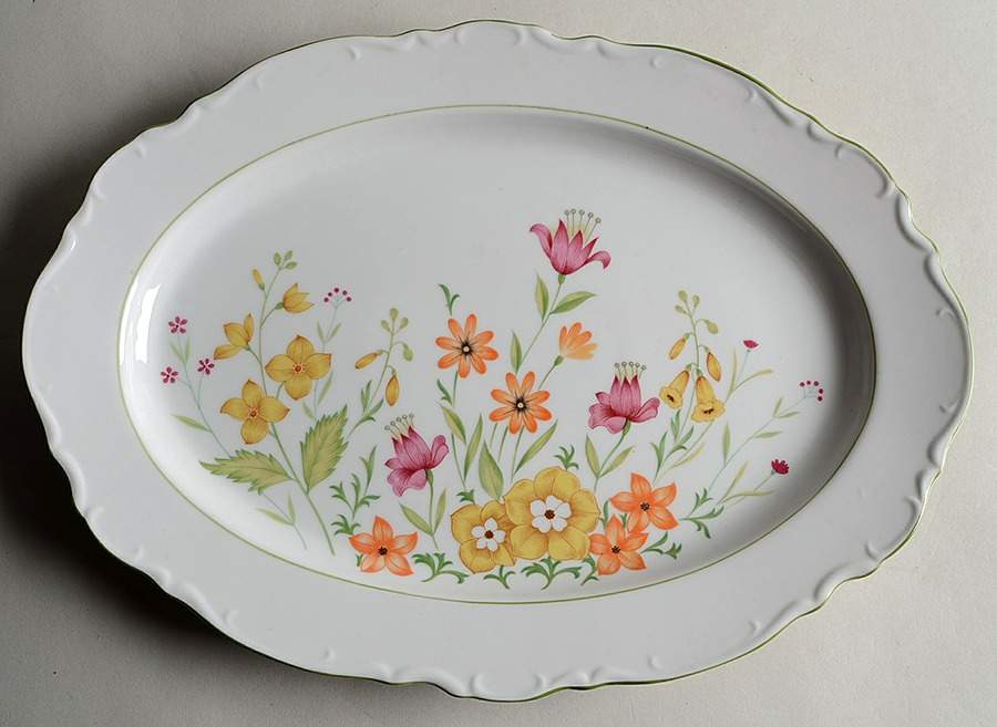 Lin 14" Oval Serving Platter by Berkeley House-1
