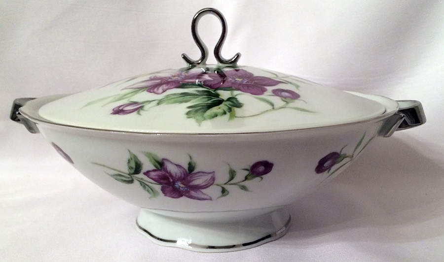 Vogue Round Covered Vegetable by Bellaire-1