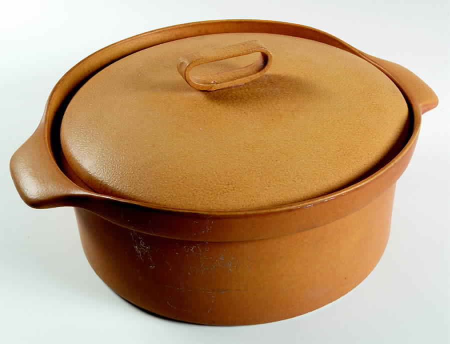 Tawny 3 Quart Round Covered Casserole by Bennington Potters-1