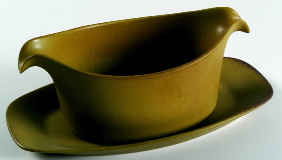 Tawny Gravy Boat with Attached Underplate by Bennington Potters-1