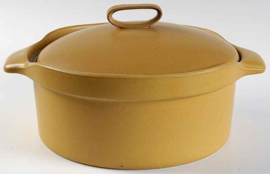 Tawny 2 Qt Round Covered Casserole by Bennington Potters-1
