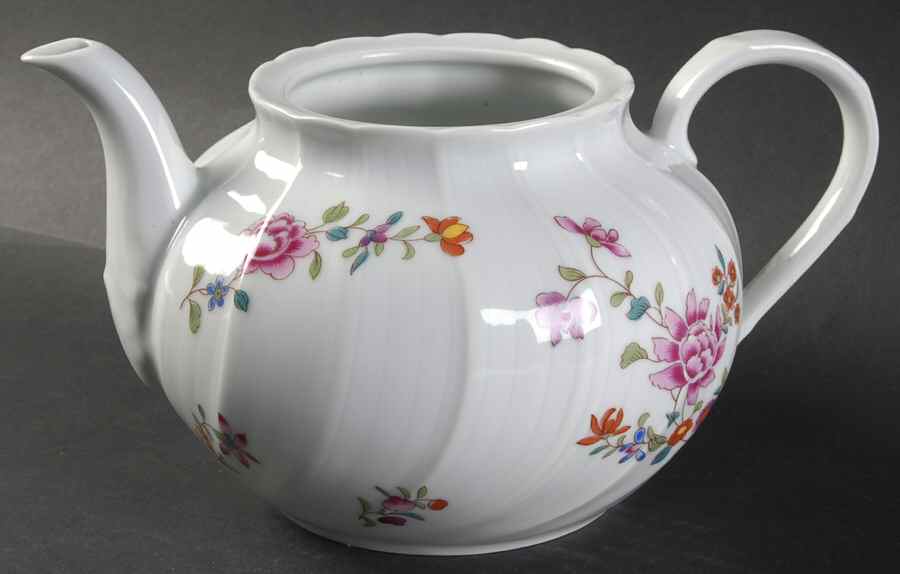 Lowestoft Teapot No Lid by Bernardaud-1