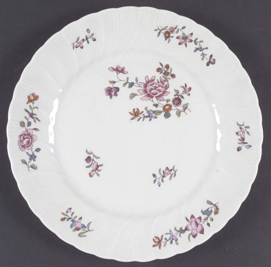 Lowestoft Dinner Plate by Bernardaud-1