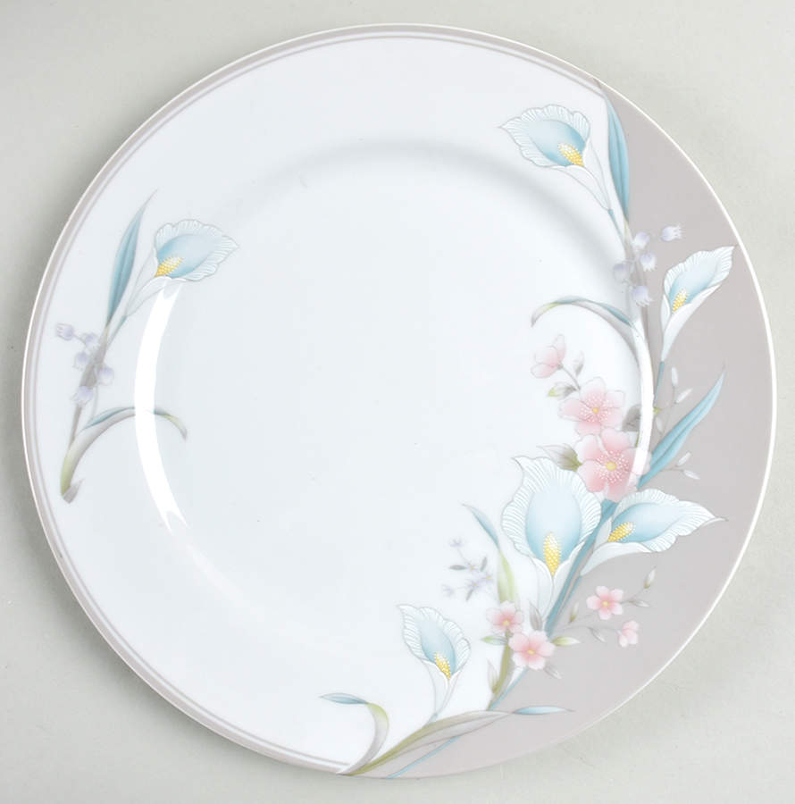 Amy Dinner Plate by Baker, Hart & Stuart-1