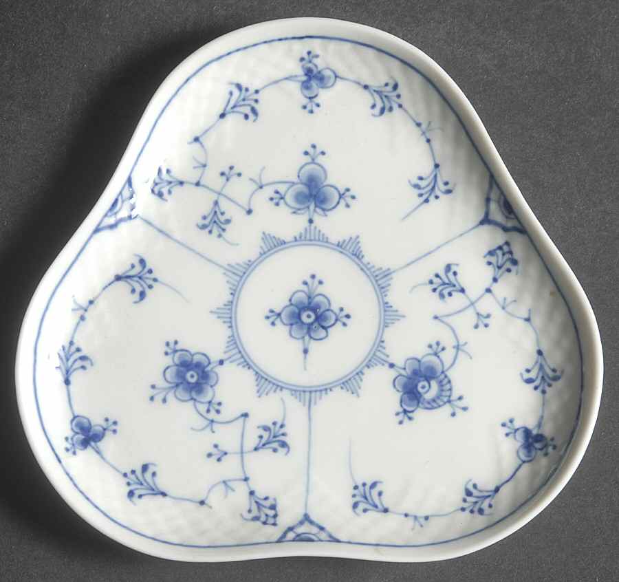 Blue Traditional (No Trim) Triangular Tray by Bing & Grondahl-1