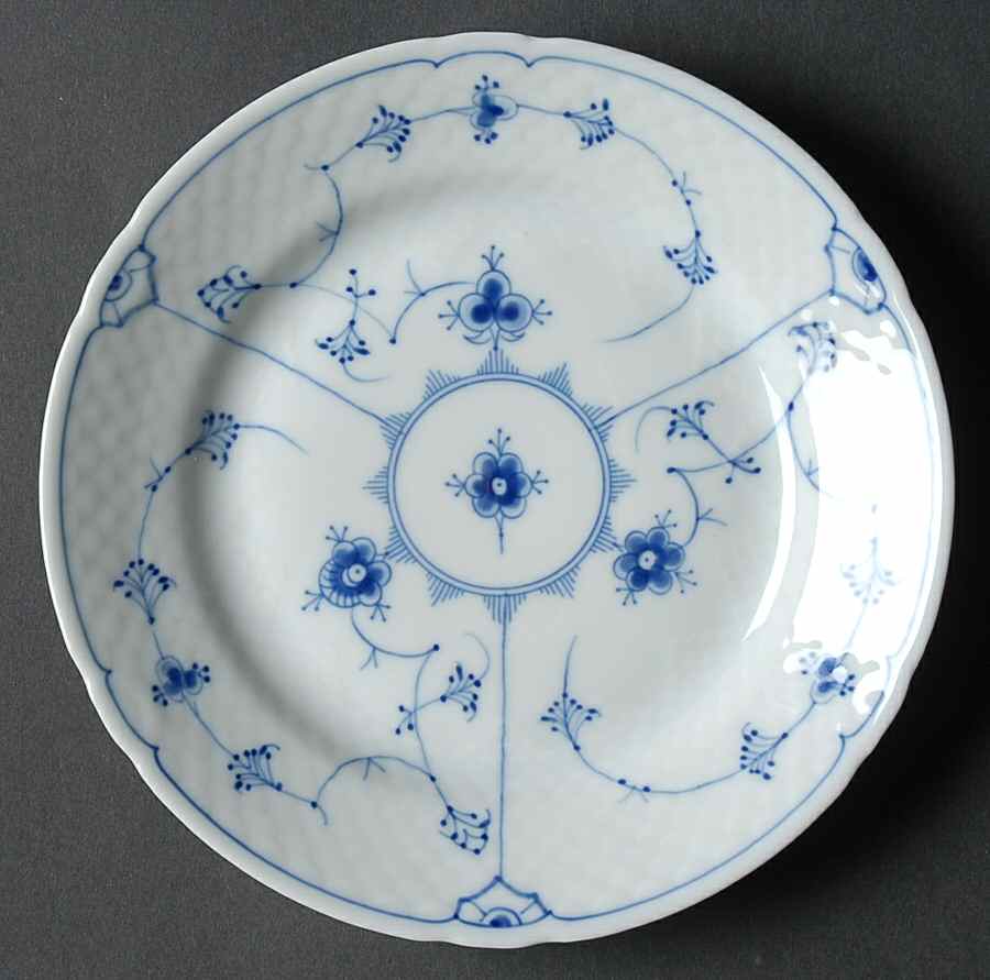 Blue Traditional (No Trim) Dessert/Pie Plate by Bing & Grondahl-1