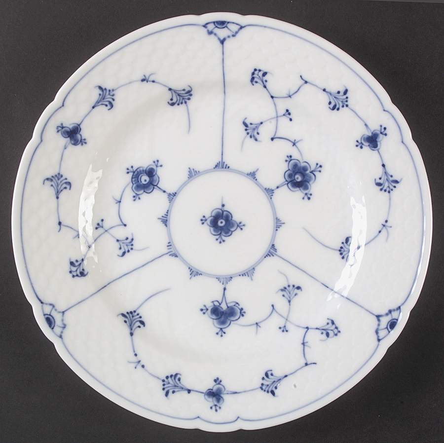 Blue Traditional (No Trim) Dinner Plate by Bing & Grondahl-1