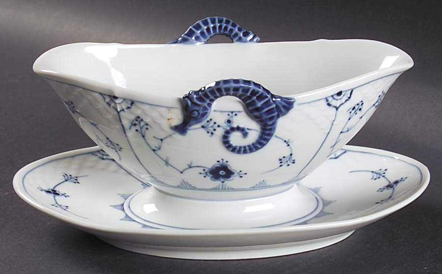 Blue Traditional (No Trim) Gravy Boat with Attached Underplate by Bing & Grondahl-1