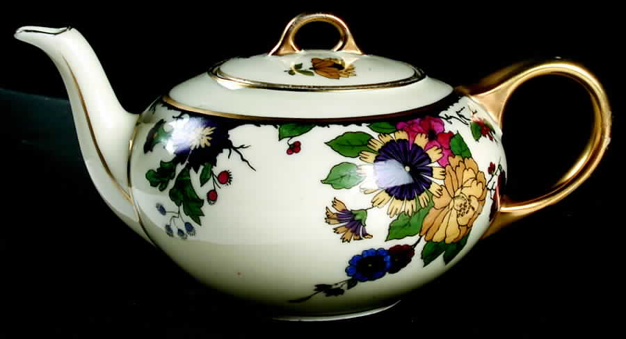 Autumnleaves Teapot & Lid by Black Knight-1