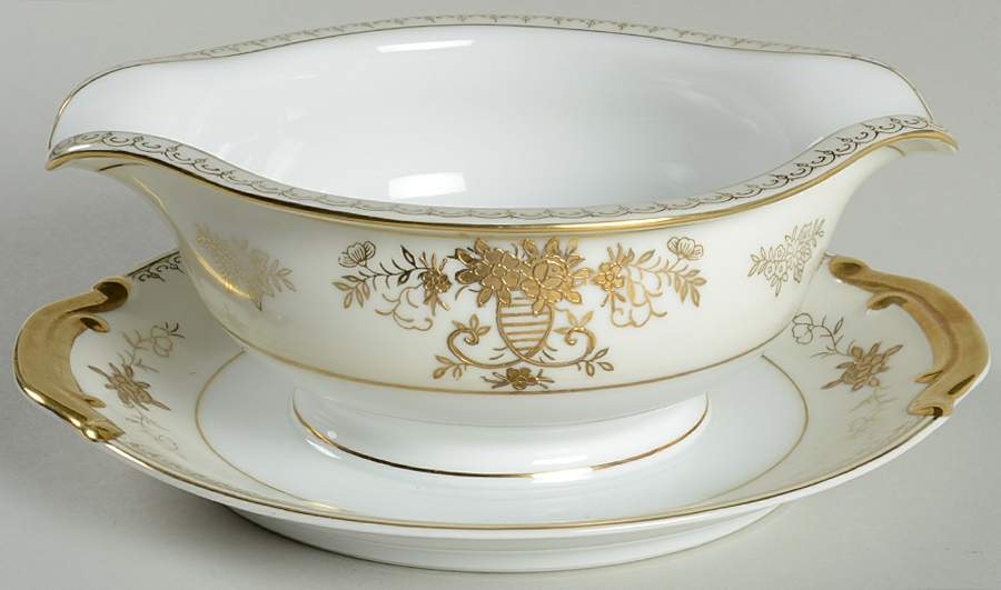 Windsor Gravy Boat with Attached Underplate by Black Towers-1