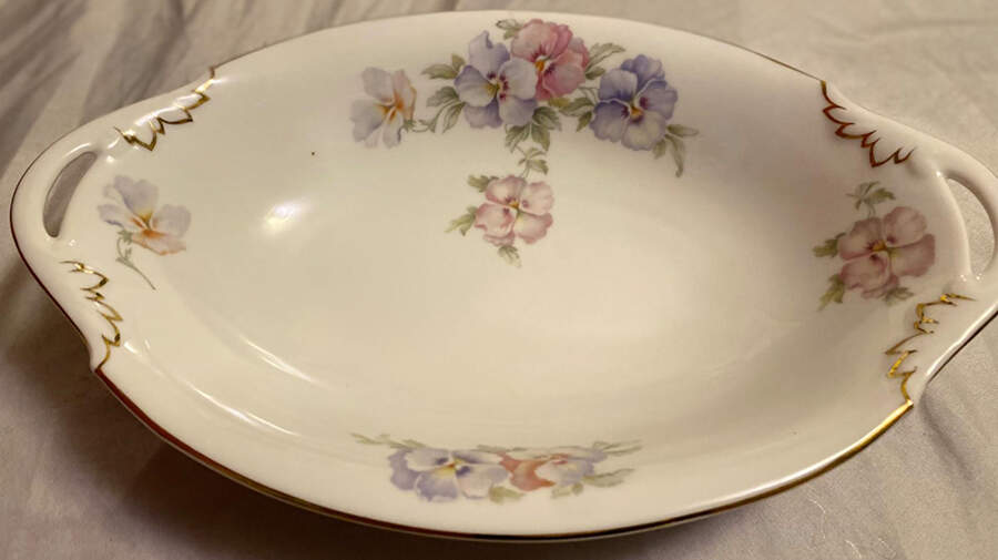 2060 11" Oval Vegetable Bowl by Bohemia Ceramic Works-1