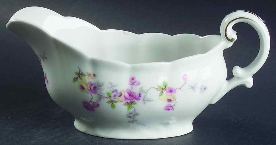 5789 Gravy Boat by Bassett-1