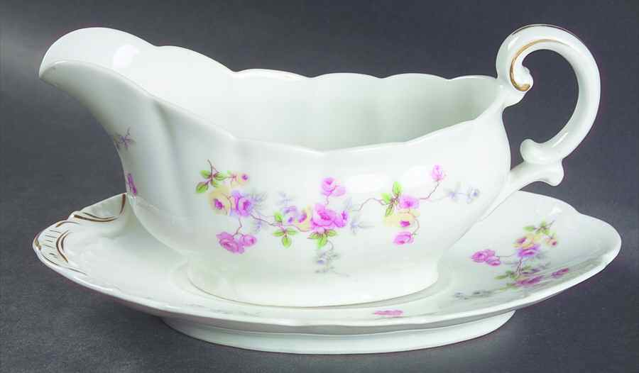 5789 Gravy Boat & Underplate by Bassett-1