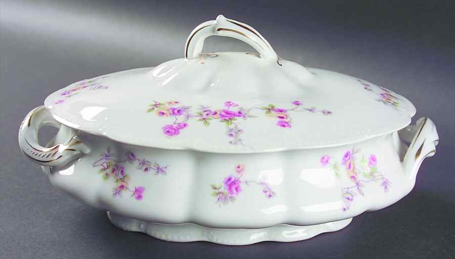 5789 Oval Covered Vegetable by Bassett-1