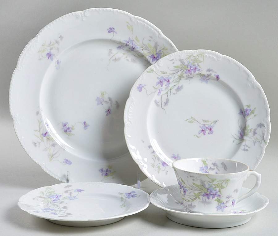 5186 5 Piece Place Setting by Bassett-1