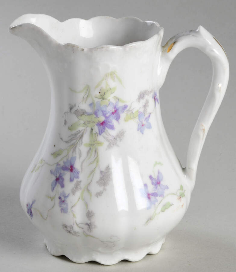 5186 12 Oz Pitcher by Bassett-1