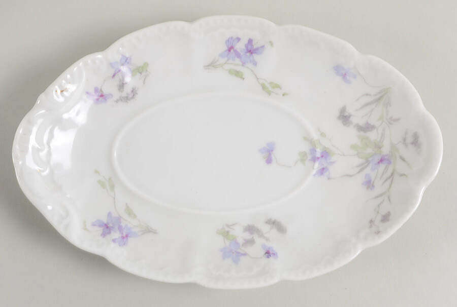 5186 Underplate for Gravy Boat by Bassett-1