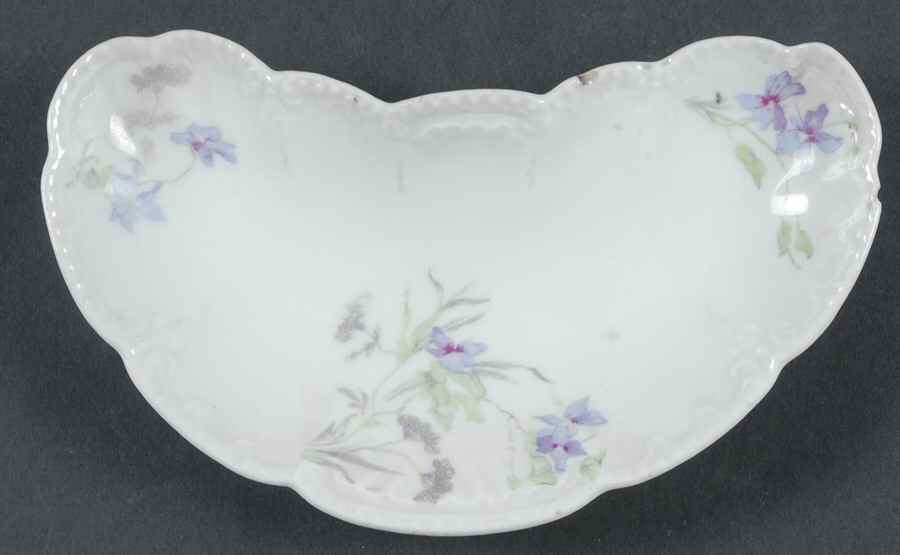 5186 Bone Dish by Bassett-1