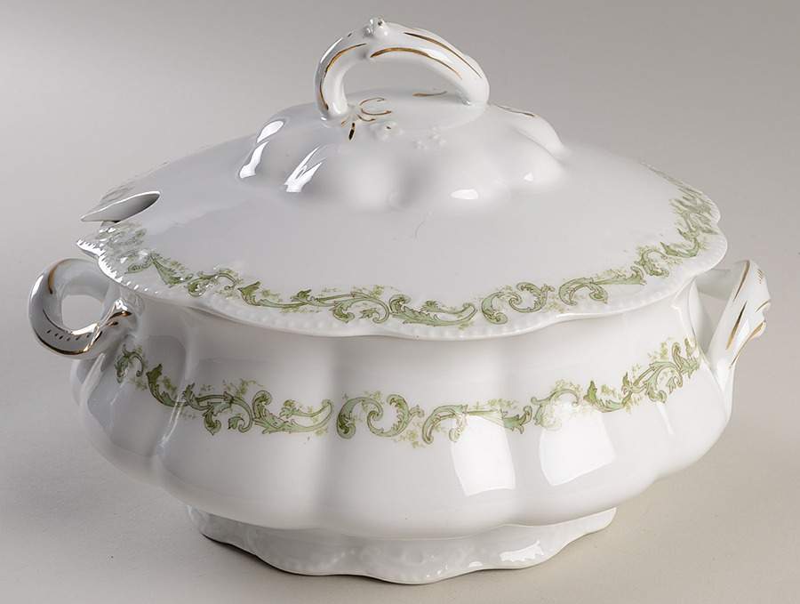BSS11 Tureen &  Lid by Bassett-1