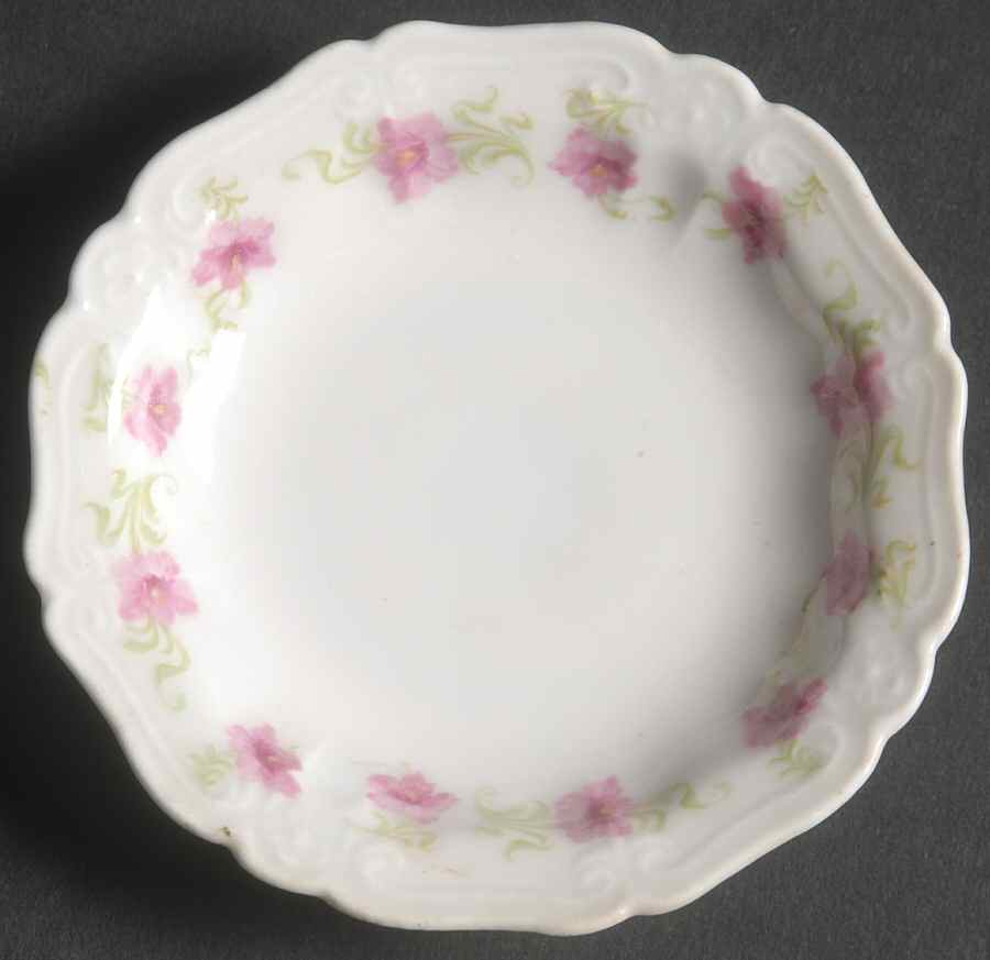 10612 Butter Pat by Bassett-1