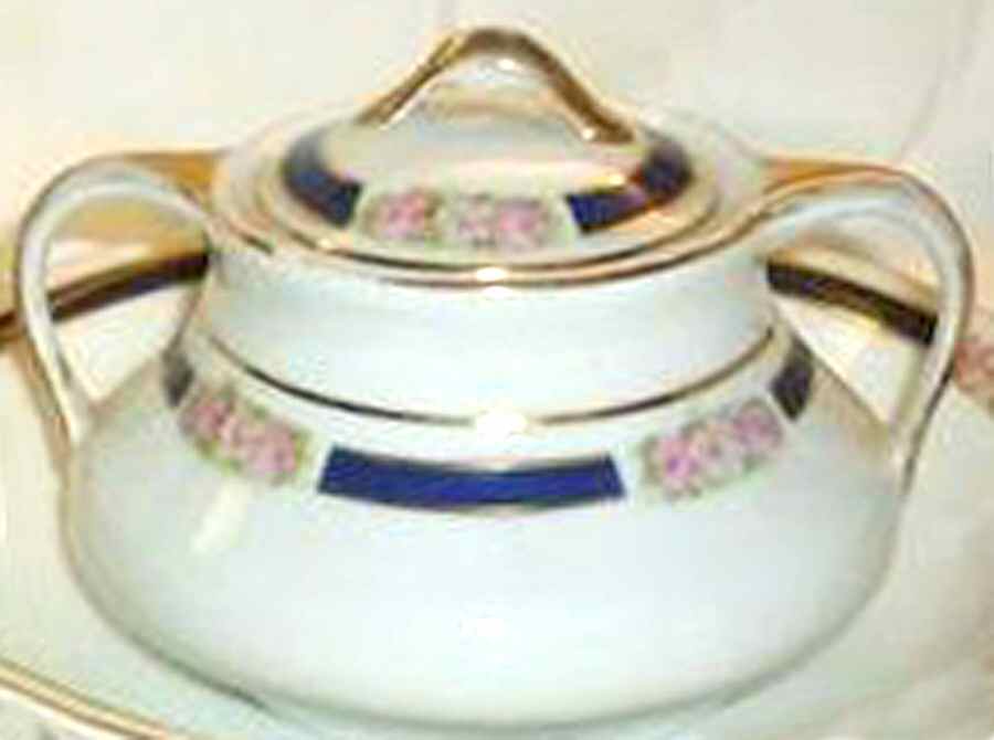 12682 Sugar Bowl & Lid by Bassett-1