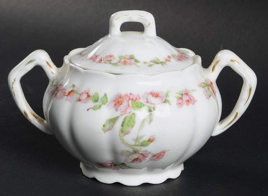 BSS24 Sugar Bowl & Lid by Bassett-1
