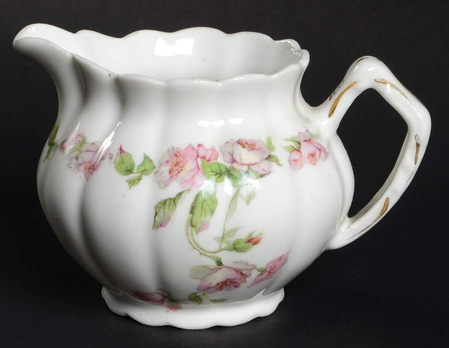 BSS24 Creamer by Bassett-1