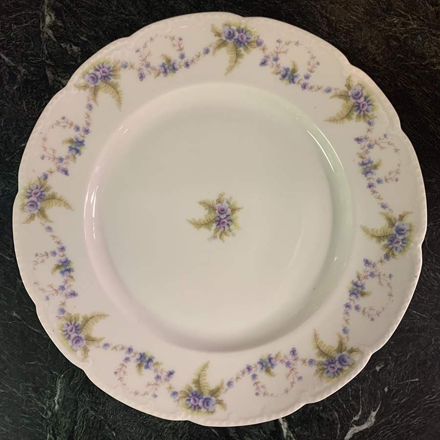 BSS28 Dinner Plate by Bassett-1