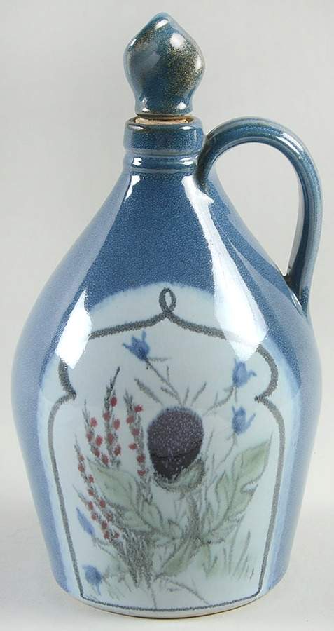 Thistleware Decanter and Stopper by Buchan-1