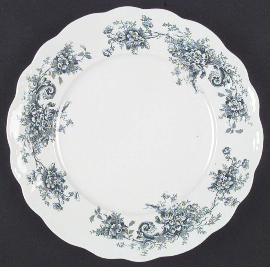 Seneca Dinner Plate by Buffalo Pottery-1
