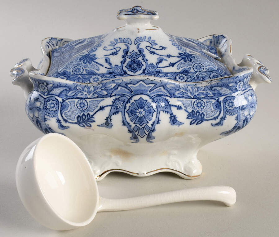 Raleigh (Flow Blue) Sauce Boat & Lid by Burgess & Leigh-1