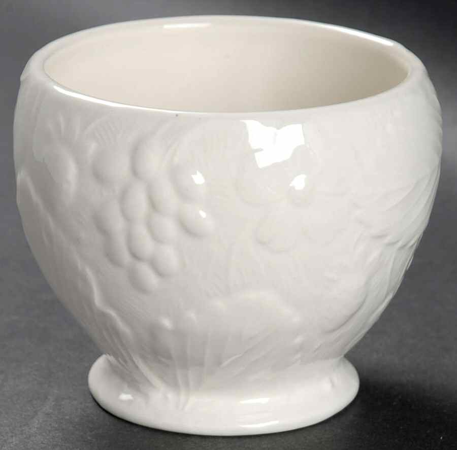Strawberry and Grape Leaf White (Davenport) Open Sugar Bowl by Burgess & Leigh-1