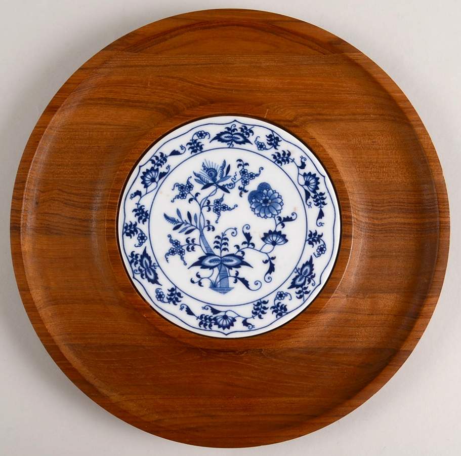 Blue Danube 12" Round Wood Cheese with Tile by Blue Danube (Japan)-1