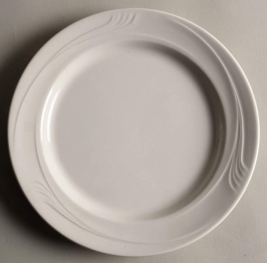 BUF34 Luncheon Plate by Buffalo Pottery-1