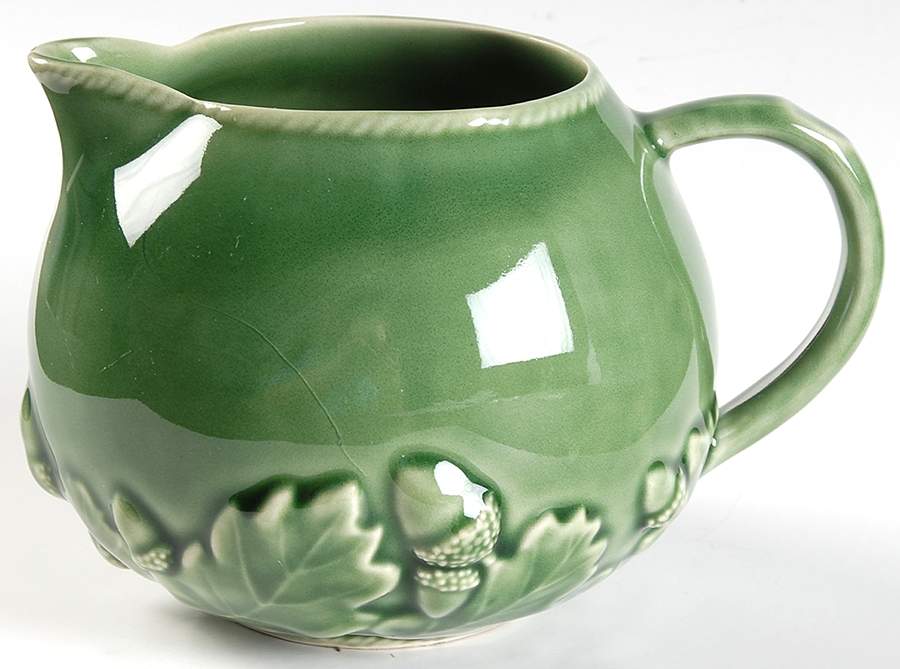 Oak Leaf Green Creamer by Bordallo Pinheiro-1