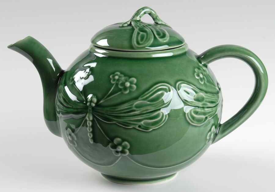 Dragonfly (Green) Teapot & Lid by Bordallo Pinheiro-1