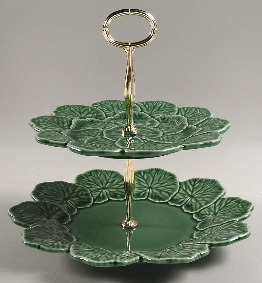 Geranium Green 6 5/8"-10"  2 Tiered Serving Tray (Dp, Sp) HC by Bordallo Pinheiro-1