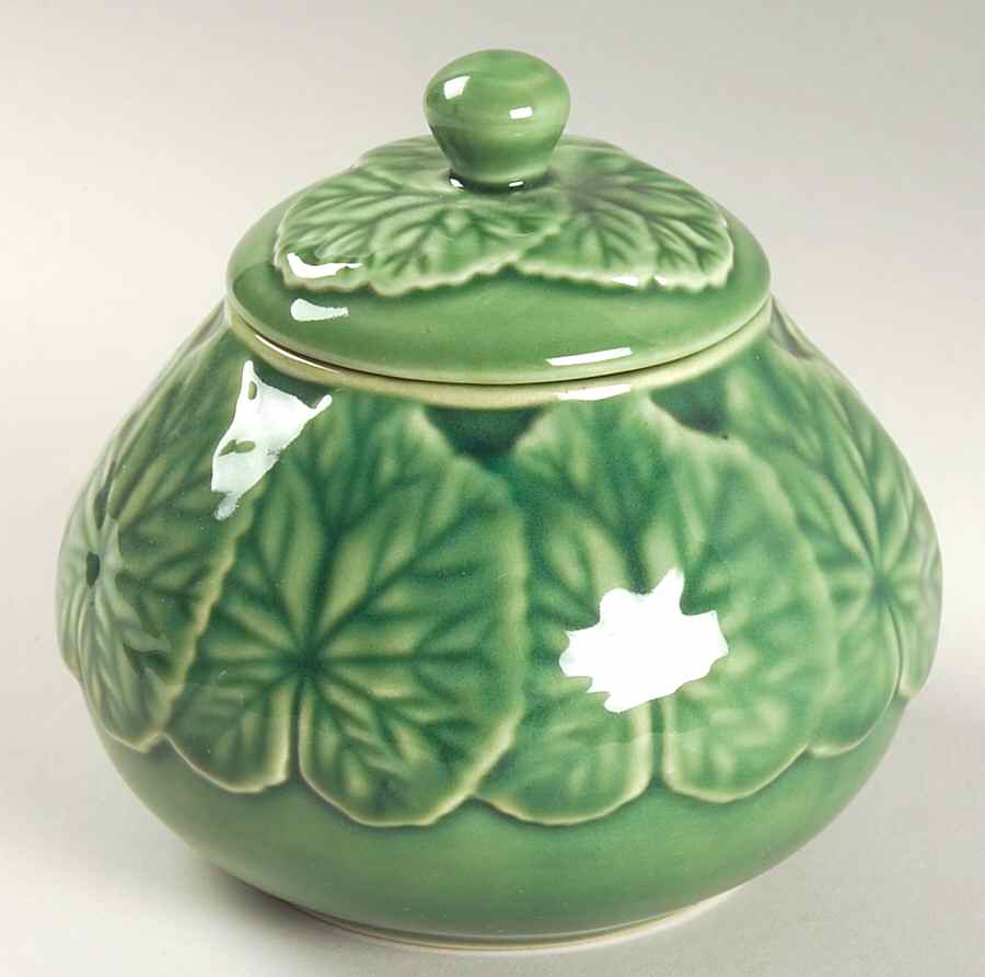 Geranium Green Sugar Bowl & Lid by Bordallo Pinheiro-1