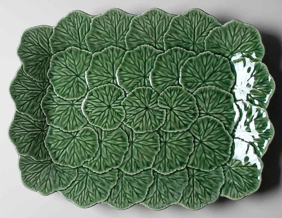 Geranium Green 15" Rectangular Serving Platter by Bordallo Pinheiro-1
