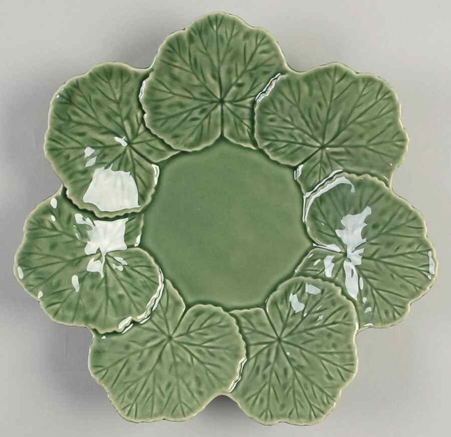 Geranium Green Luncheon Plate by Bordallo Pinheiro-1