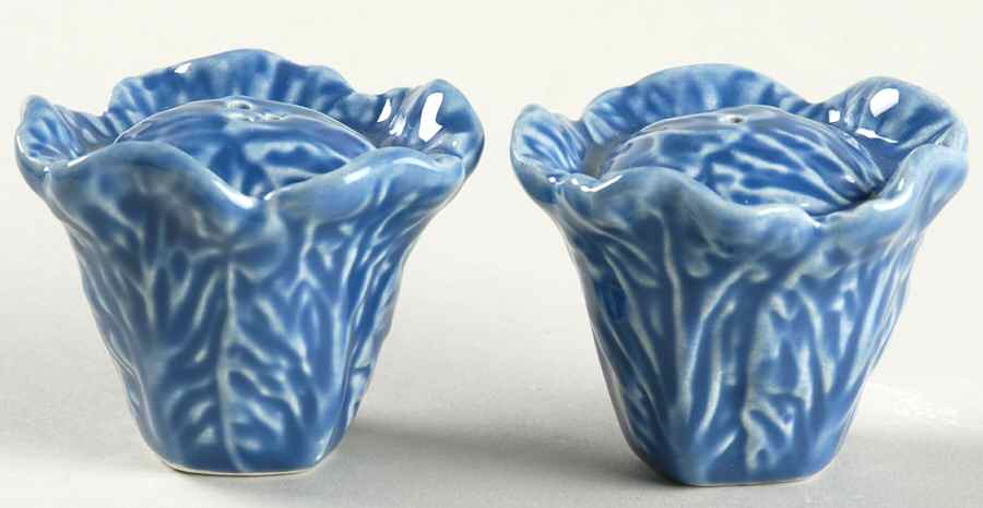 Cabbage Blue Salt & Pepper Set by Bordallo Pinheiro-1