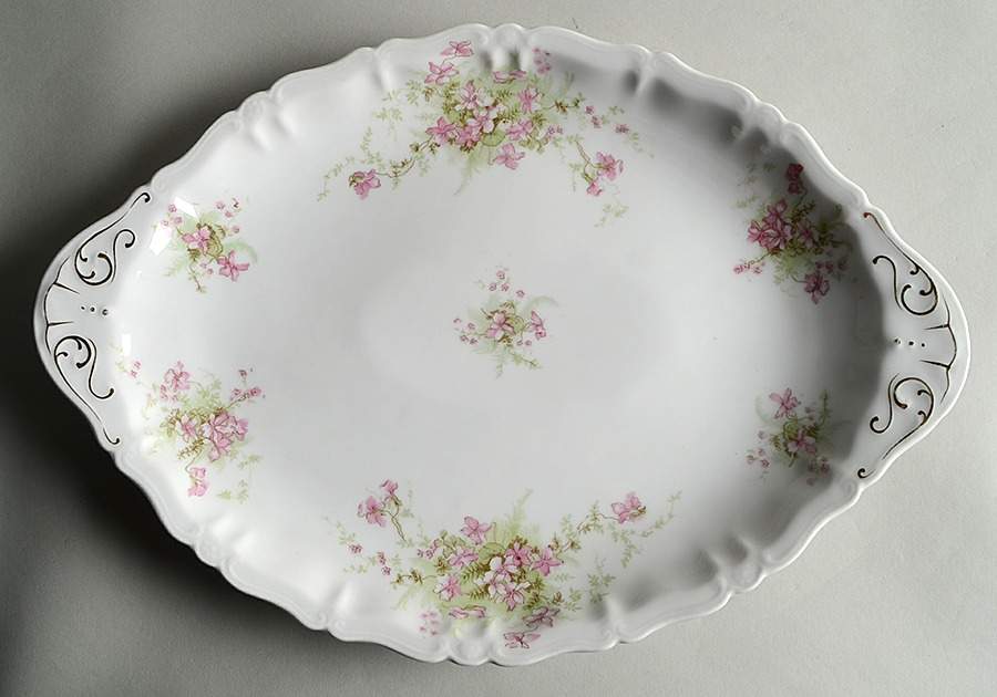 BSS43 15" Oval Serving Platter by Bassett-1