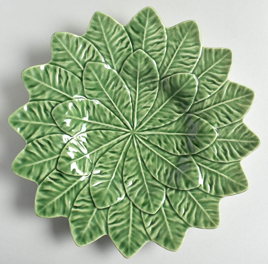 Lemon Leaf Green Dinner Plate by Bordallo Pinheiro-1