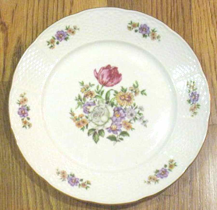 Bouquet (Basketweave) Dinner Plate by Bohemia Ceramic Works-1