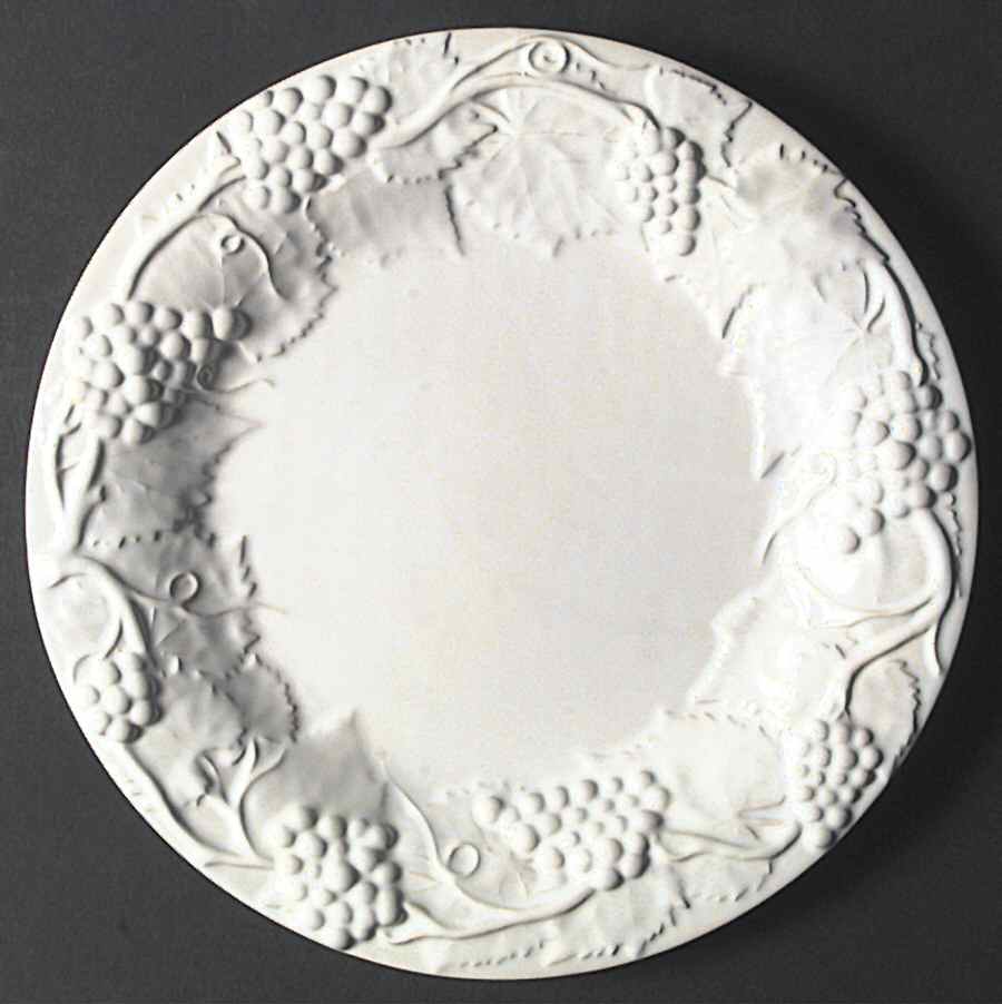 Grape White Dinner Plate by Bordallo Pinheiro-1