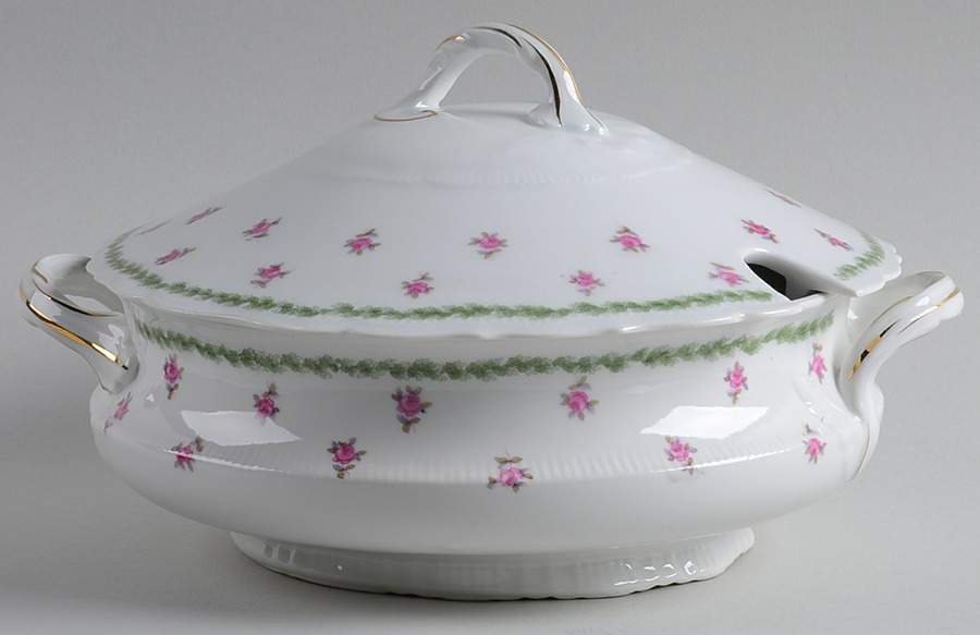 BSS45 Tureen &  Lid by Bassett-1